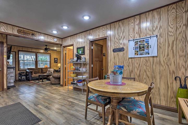 Log cabin for 8 people, with garden and terrace in Wisconsin