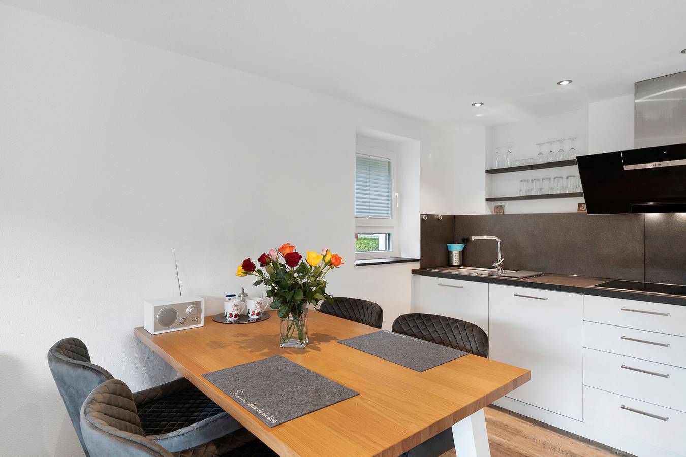 Ganze Wohnung, Ferienwohnung 'Weitblick - Haus Sommerberg' mit Bergblick, Gemeinschaftsterrasse und Wi-Fi in Baiersbronn, Mittlerer Schwarzwald