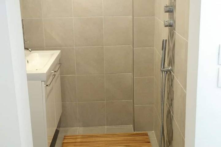 Gîte pour 7 personnes, avec jardin et piscine à Roquebrun - 4