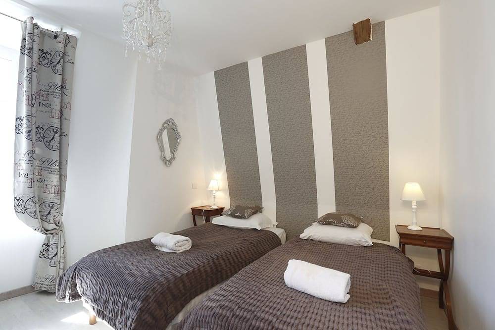 Ganze Wohnung, Apartment-Eigenes Badezimmer-Komfort-Stadtblick-Chenonceau in Chinon, Loire-Tal