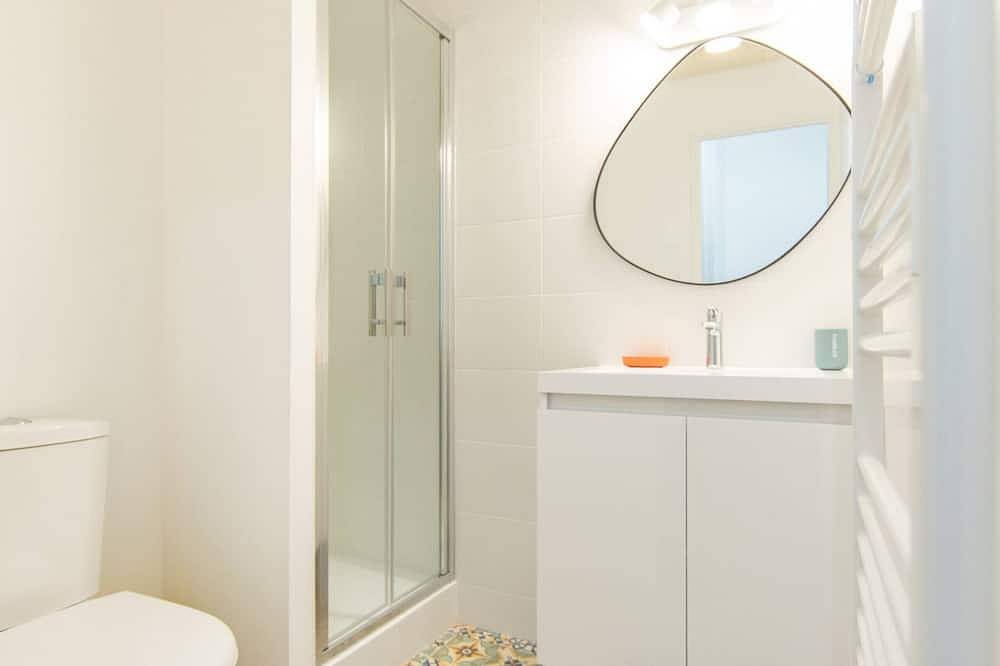 Appartement entier, Studio Du Port 30 vue bassin et port ostréicole avec piscine in Andernos-les-Bains, Région d'Arcachon