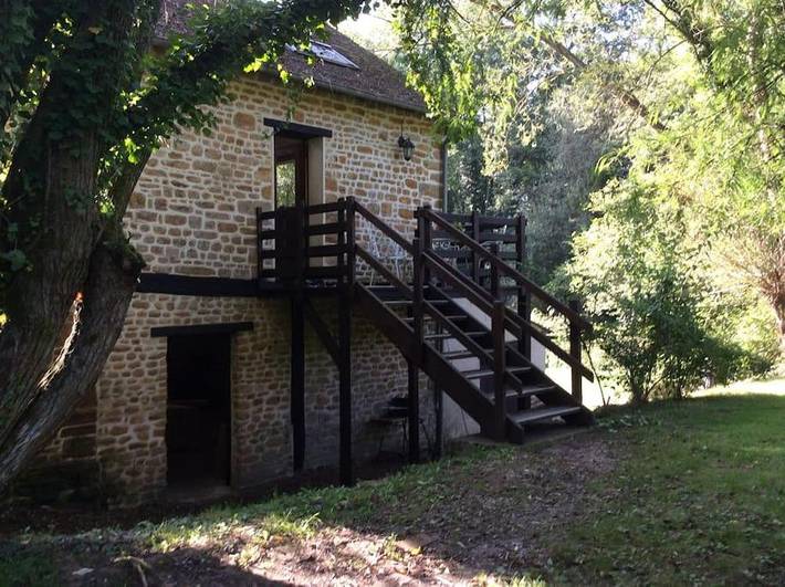 Location de vacances pour 9 personnes, avec piscine ainsi que jacuzzi et jardin, adapté aux familles à Vimoutiers