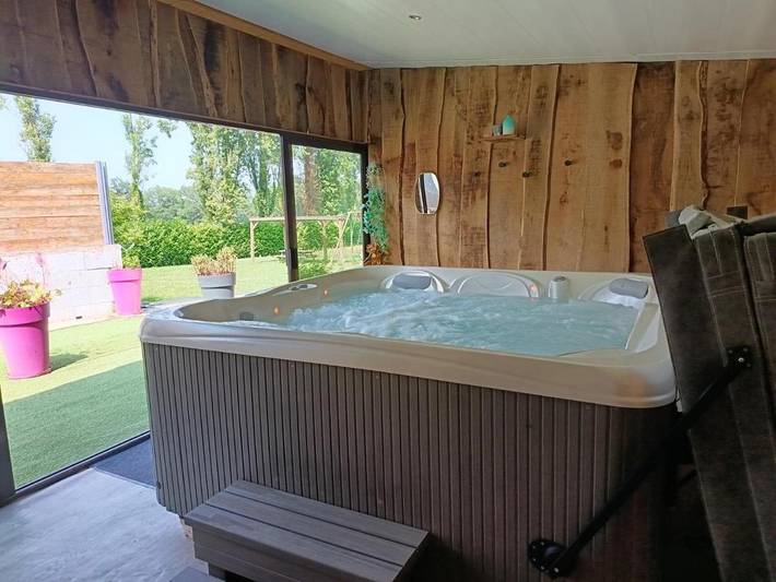 Maison d’hôte pour 4 personnes, avec Jacuzzi ainsi que Terrasse et Jardin à Treffendel