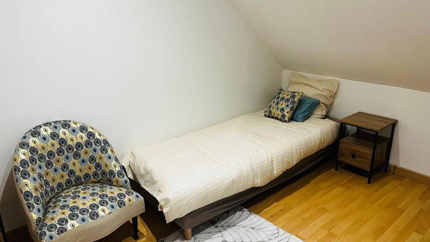 Location de vacances pour 6 personnes, avec vue et jardin à Troche - 4