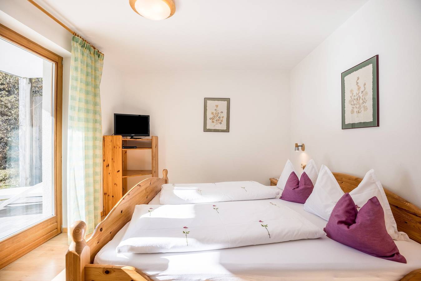 Ganze Wohnung, Bnb Lettnerhof – Familysuite 3. Mitten im Grünen, Südterrasse, Bergblick, Wlan. in Welsberg-Taisten, Östliche Dolomiten