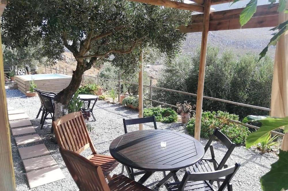 Wooden house at the mountain in Iraklio-Heraklion und Umgebung