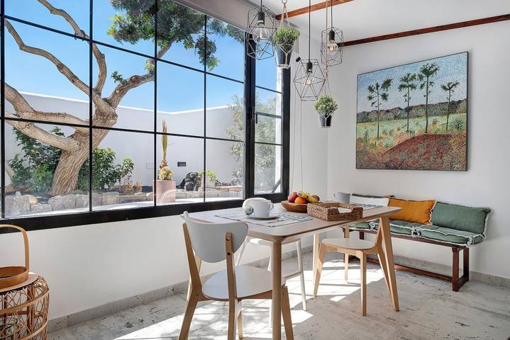 Entire apartment, Apartment "El Jable" with Mountain Views, Garden, Air Conditioning and Wi-Fi in Arrecife, Lanzarote