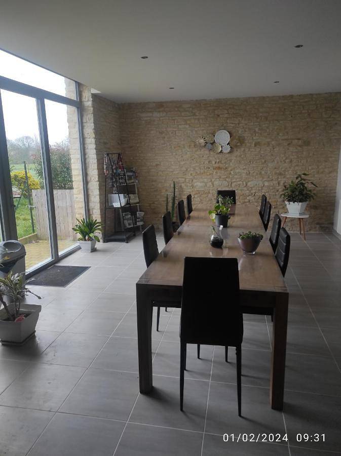 Chambre d’hôte pour 5 personnes, avec piscine ainsi que jardin et vue au Parc Naturel Régional du Marais poitevin - 2