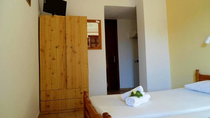 Maison d’hôte pour 2 personnes, avec balcon et jardin dans Palaiochora - 4