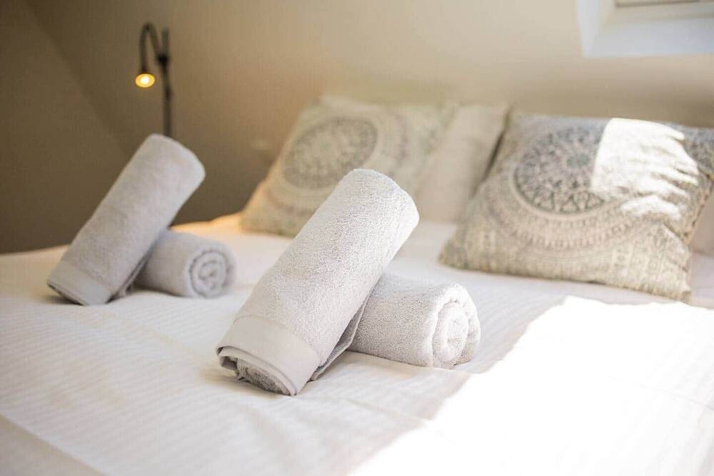 Entire apartment, Wonderful 50m² Loft with Balcony (Ks-8) in Eindhoven, North Brabant