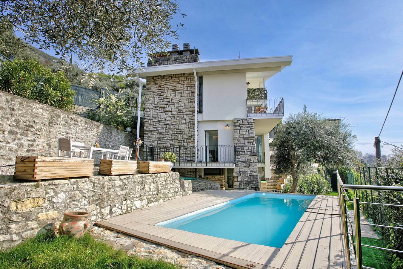 Casa vacanza per 4 persone con piscina in Brenzone, Prealpi Gardesane