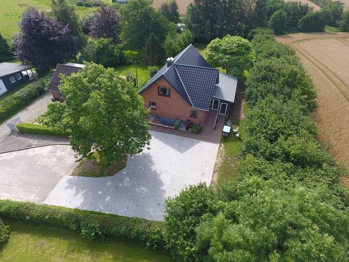 Ferienhaus für 8 Personen, mit Terrasse und Garten in Rabenkirchen-Faulück