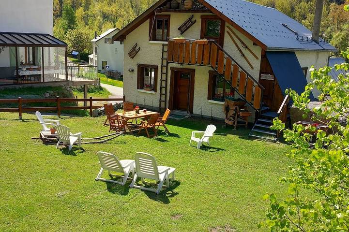 Gîte pour 7 personnes, avec jardin à Saint-Christophe-en-Oisans