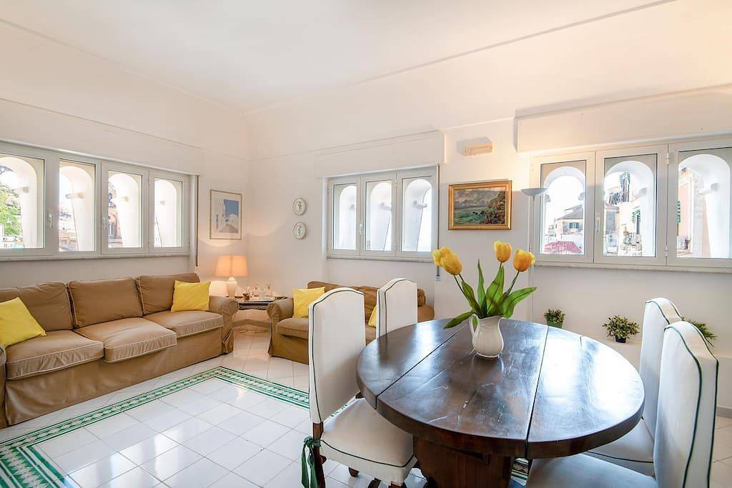 Ganze Wohnung, Ferienwohnung für 6 Personen mit Balkon/Terrasse in Amalfi, Amalfiküste