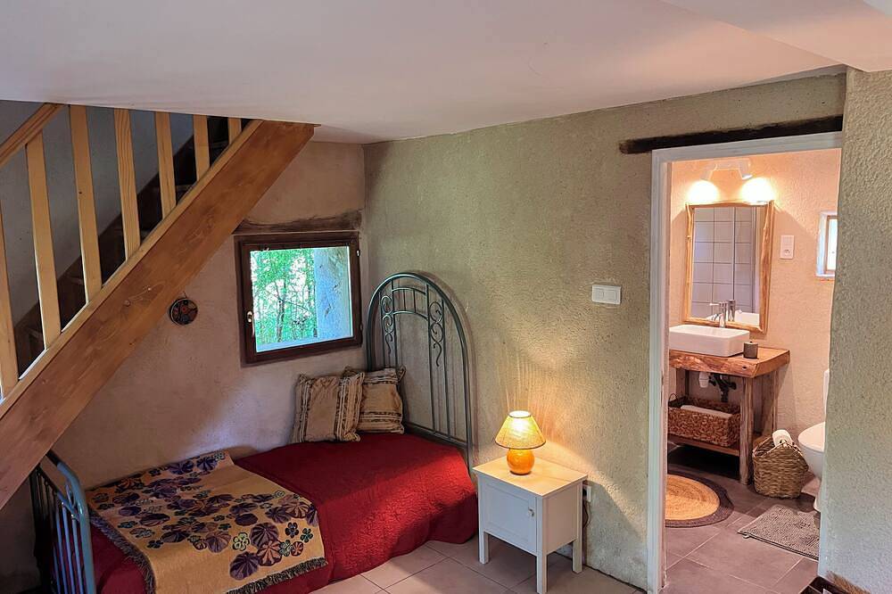 Private Cottage at Château de Gracio - Where History Meets Tranquility in Vic-Fezensac, Gers