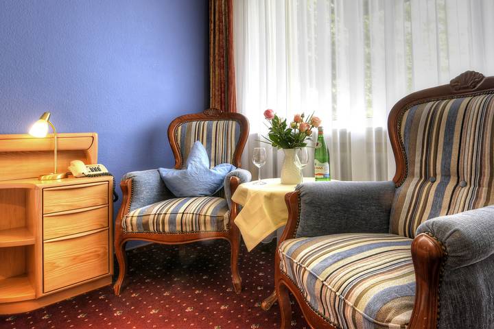Hotel Katharina Garni - Einzelzimmer mit Dusche und Wc in Tubinga, Neckar-Alb