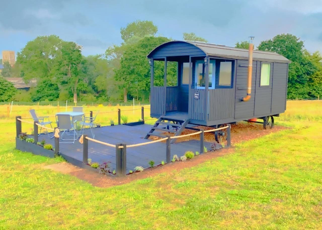Glamping for 4 People in Aldeby, Norfolk
