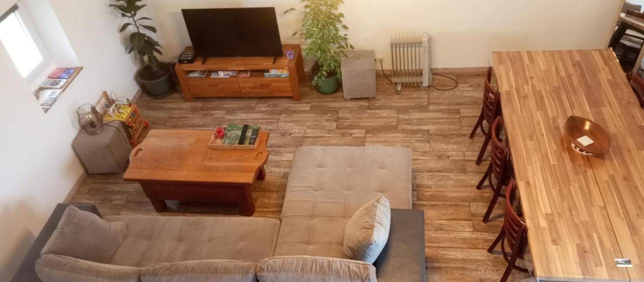 La Giraudière avec climatiseur 2 à 4 personnes in Soulgé-sur-Ouette, Mayenne