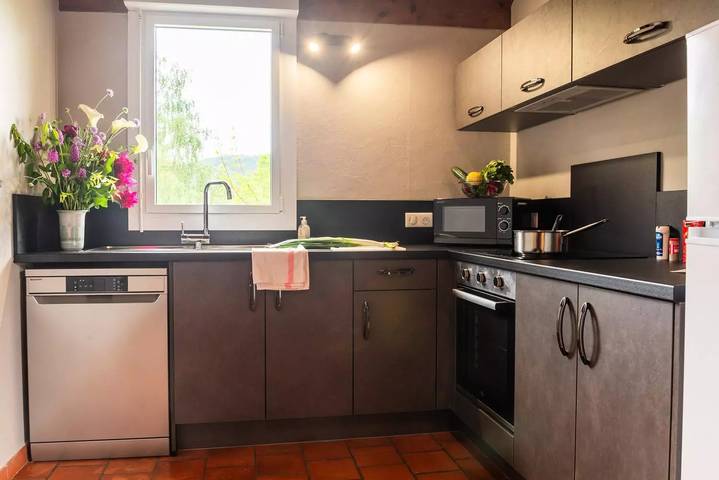 Gîte pour 6 personnes, avec jardin et piscine à La Canourgue - 2