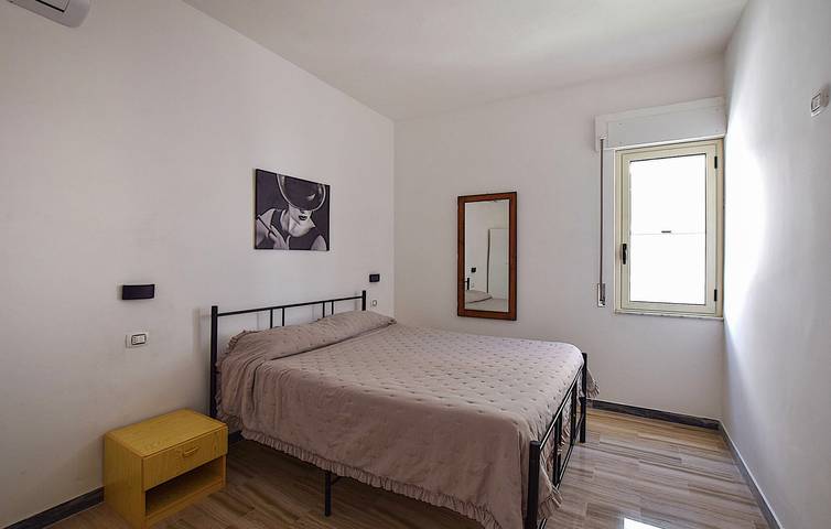 Appartamento intero, Incantevole appartamento con una camera da letto e terrazza, a 1,5 km dalla spiaggia in Pizzo, Provincia di Vibo Valentia