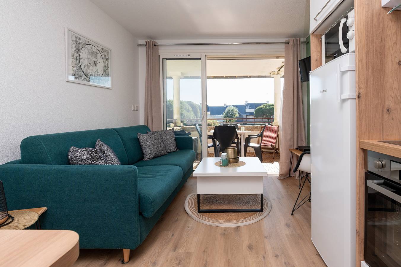 Estudio entero, Apartamento L'Océanic: piscina en verano, cerca de la playa y Thalasso, parking in Kerjouanno, Arzon