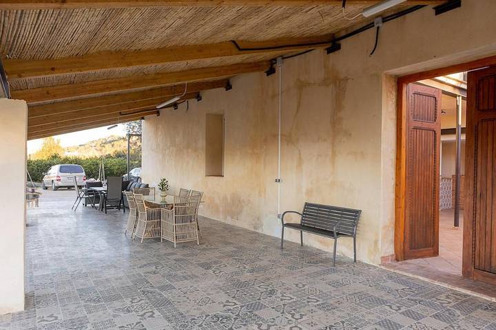 Casa rural para 10 personas, con Balcón y Jacuzzi además de Terraza y Jardín en Alzira - 4