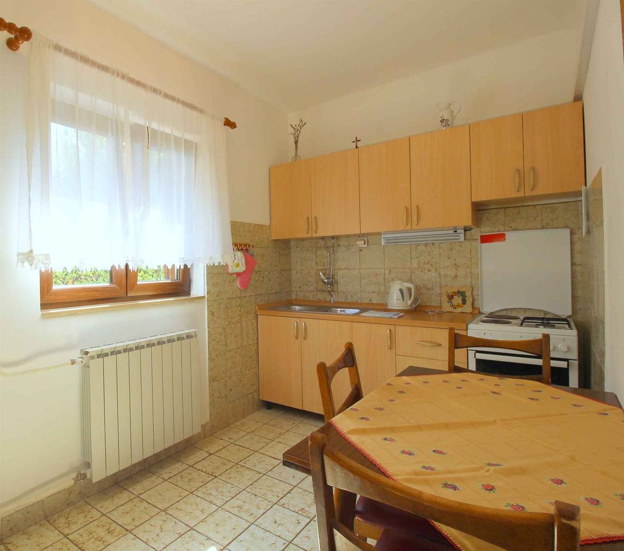 Geheel vakantieappartement, Vakantieappartement met airconditioning dicht bij het strand in Novigrad, Regio Umag