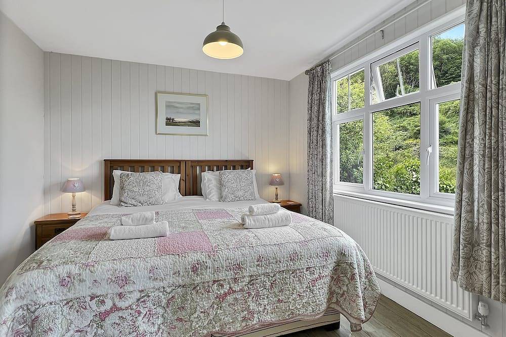 West Wind Holiday Home in Porlock in Porlock, Somerset