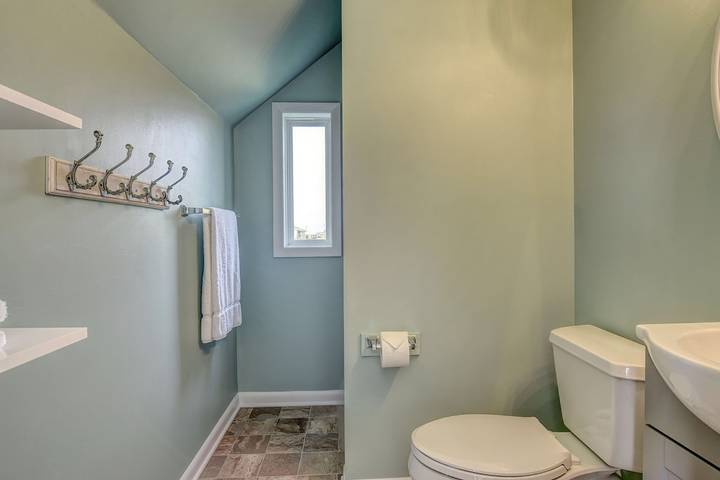 Vacation rental for 10 people, with yard in Topsail Island