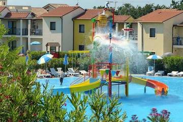 Ferienpark für 6 Personen in Castelnuovo del Garda, Gardasee-Berge, Bild 1