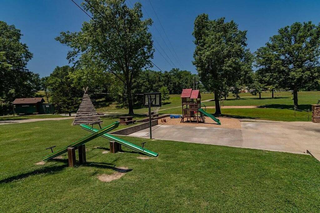 Amazing Premium Cabin, Hottub, Piano, in der Nähe von Shows, in der Nähe von Big Cedar, Whirlpool - Great Getaway in Table Rock Lake