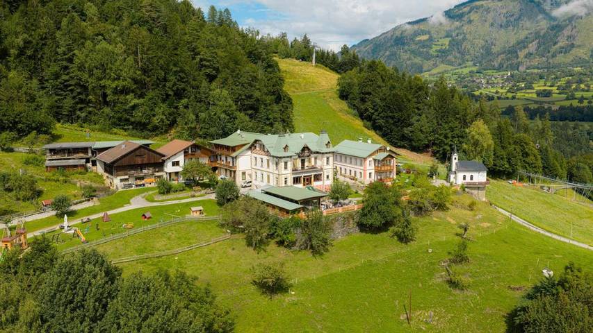 Hotel für 2 Personen, mit Balkon und Terrasse sowie Garten und Sauna in Lienz - 2