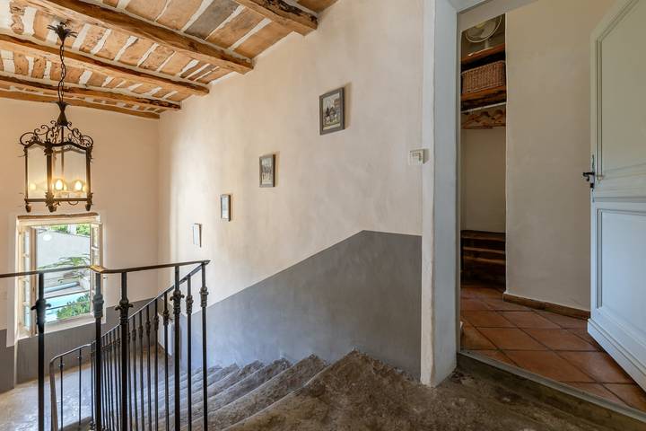 Gîte pour 4 personnes, avec piscine et balcon, adapté aux familles à Bonnieux - 3