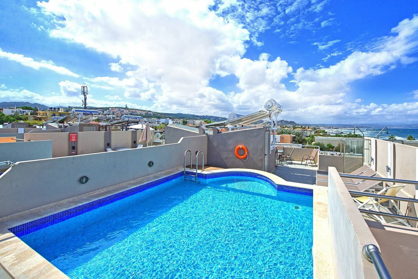 Villa für 8 Personen mit Terrasse in Agia Marina, Chania und Umgebung