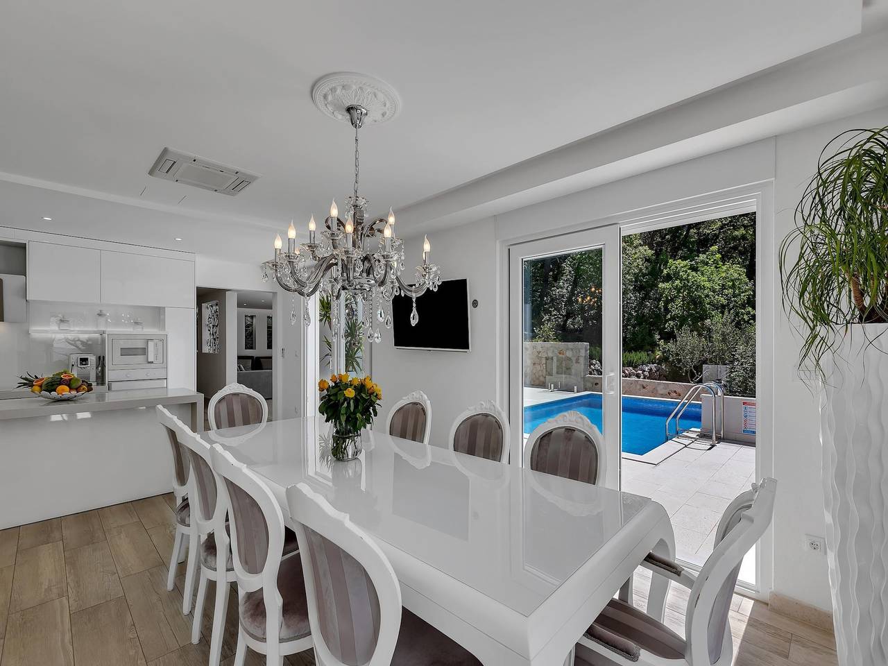 Luxusvilla in Baška Voda in Baska Voda, Makarska Riviera