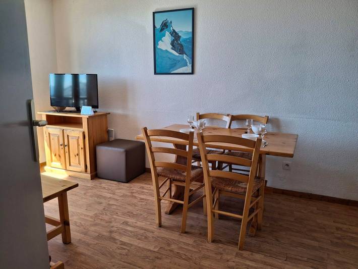 Gîte pour 6 personnes, avec balcon à Montgellafrey