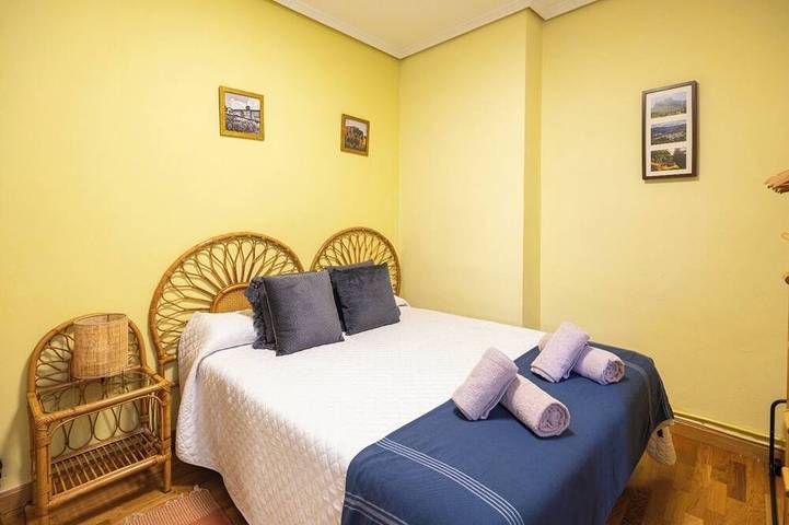 Village house with picnic area and fireplace. in Viguera, Sierra de Moncalvillo