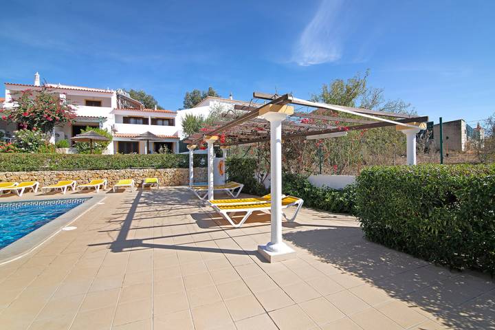 Entire apartment, Apartment "Balaia Sol Studio Ii" with Pool, Garden, Balcony & A/C in Albufeira e Olhos de Água, Faro District