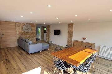 Gîte pour 6 personnes, avec jardin à Preures