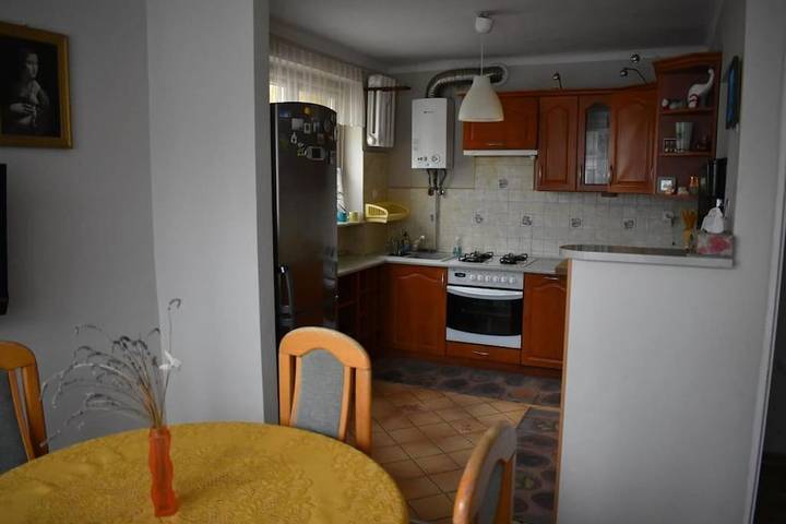 Apartament wakacyjny dla 5 osób, z balkon w Nowy Dwór Mazowiecki