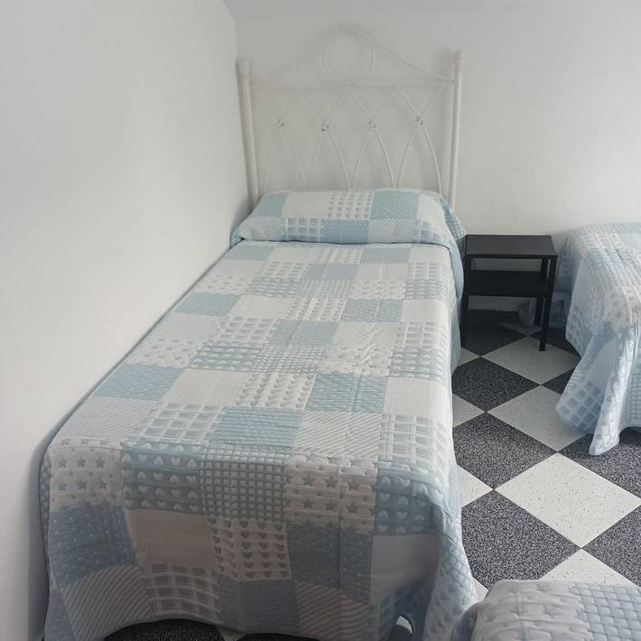 Casa rural para 19 personas, con piscina y jardín, Se admiten mascotas en El Puerto de Santa María - 2