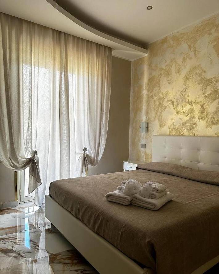 Chambre d’hôte pour 2 personnes, avec balcon et vue, adapté aux familles à Tropea - 2
