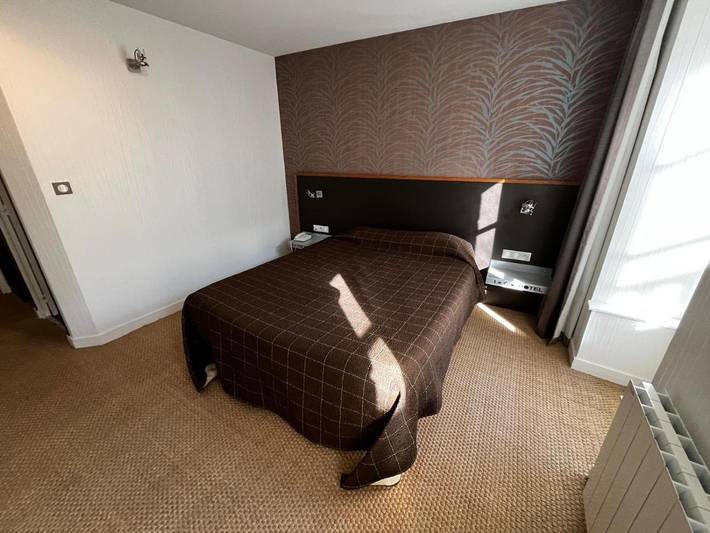 Hôtel pour 3 personnes, avec jardin et jacuzzi à Lohéac - 3