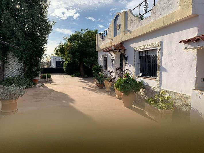 Apartamento para 6 personas, con Terraza y Jardín en Marchena