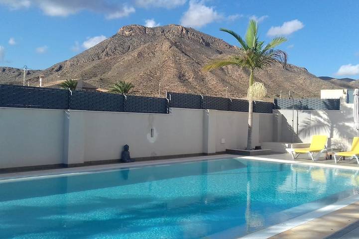 Ferienhaus für 4 Personen, mit Terrasse und Garten in Isla Plana