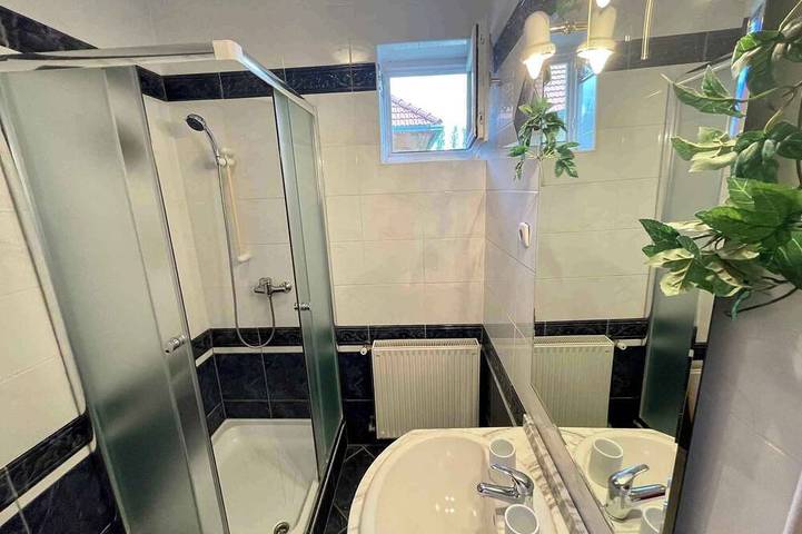 Ferienhaus für 5 Personen, mit Garten und Pool, mit Haustier in Keszthely - 4