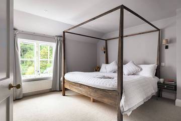 Holiday Rental for 14 People in St Austell, Cornwall, Photo 1