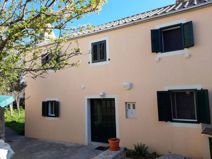 Ferienhaus für 7 Personen, mit Terrasse und Garten sowie Ausblick auf Silba