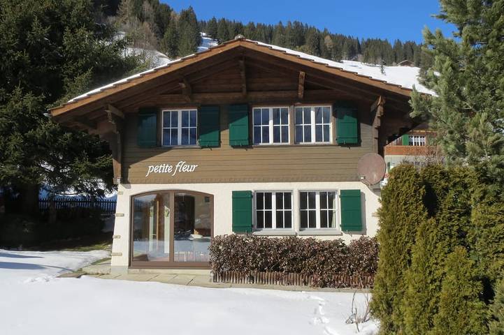 Chalet für 4 Personen, mit Terrasse und Garten in Adelboden