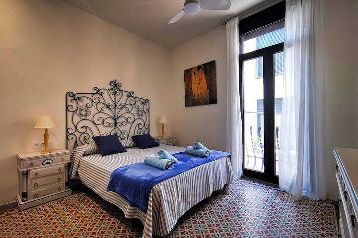 Haus für 7 Pers., 100 m zum Strand, Terrasse, Patio & Parkplatz | Arenys de Mar in Platja de la Picòrdia (Arenys de Mar), Arenys de Mar
